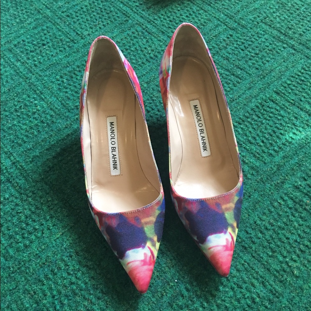 authentic Manolo blahnik